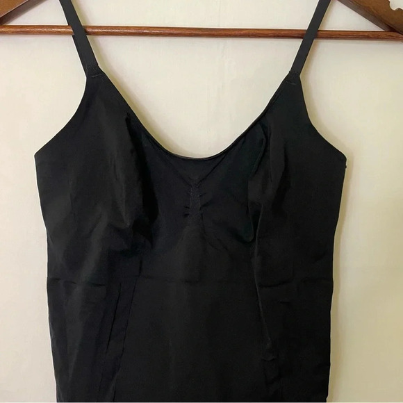 Women’s Spanx OnCore Mid-Thigh Shapewear Comfy Sculpting Bodysuit Size XL Black - Picture 3 of 12